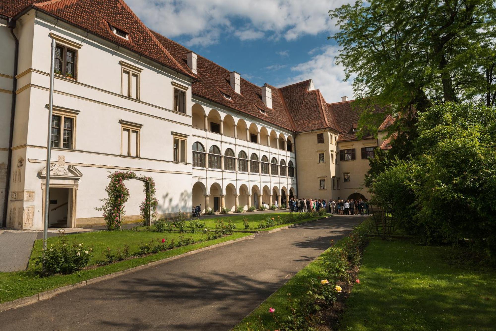 Hotel Schloss Seggau à Leibnitz Extérieur photo