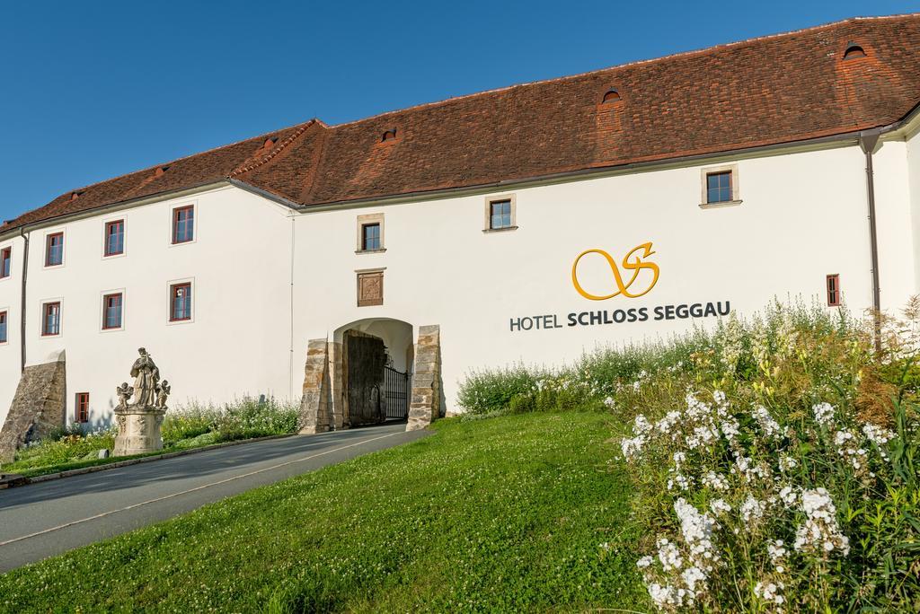 Hotel Schloss Seggau à Leibnitz Extérieur photo