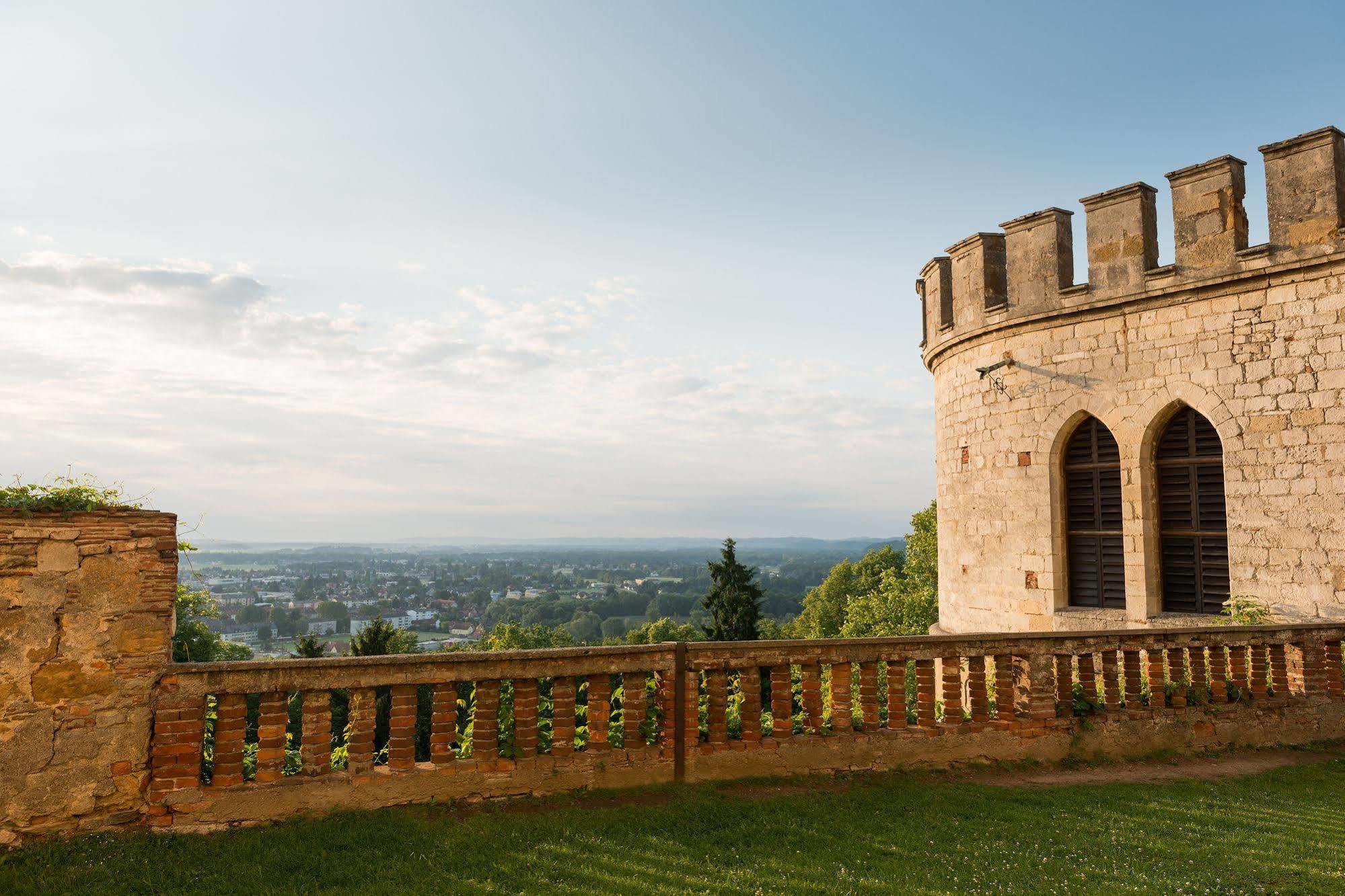 Hotel Schloss Seggau à Leibnitz Extérieur photo